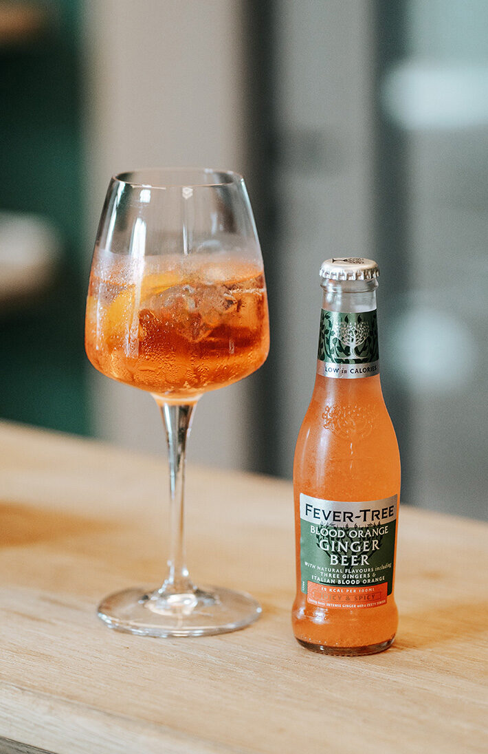 Cocktail Crepin mit 694 Aperitivo und Orangenzeste