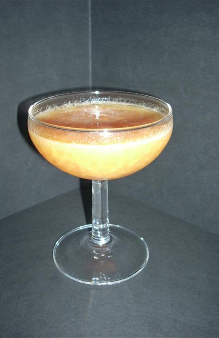 Bellini mit Peach Püree