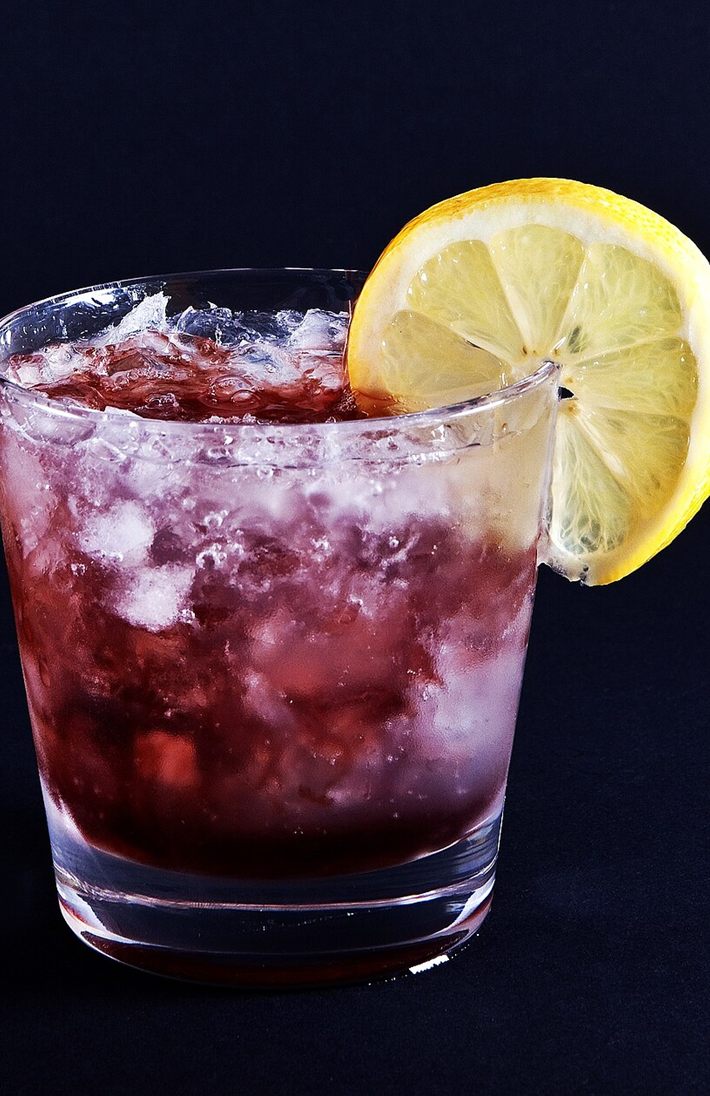 Bramble mit Blackberry Püree
